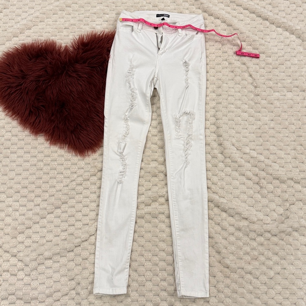 Fashion Nova White Skinny Jeans (3) STRETCHY